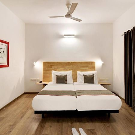 Oyo Townhouse 9 Hitech City Hajdarabad Zewnętrze zdjęcie