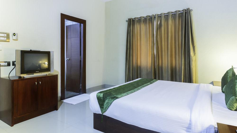 Oyo Townhouse 9 Hitech City Hajdarabad Zewnętrze zdjęcie
