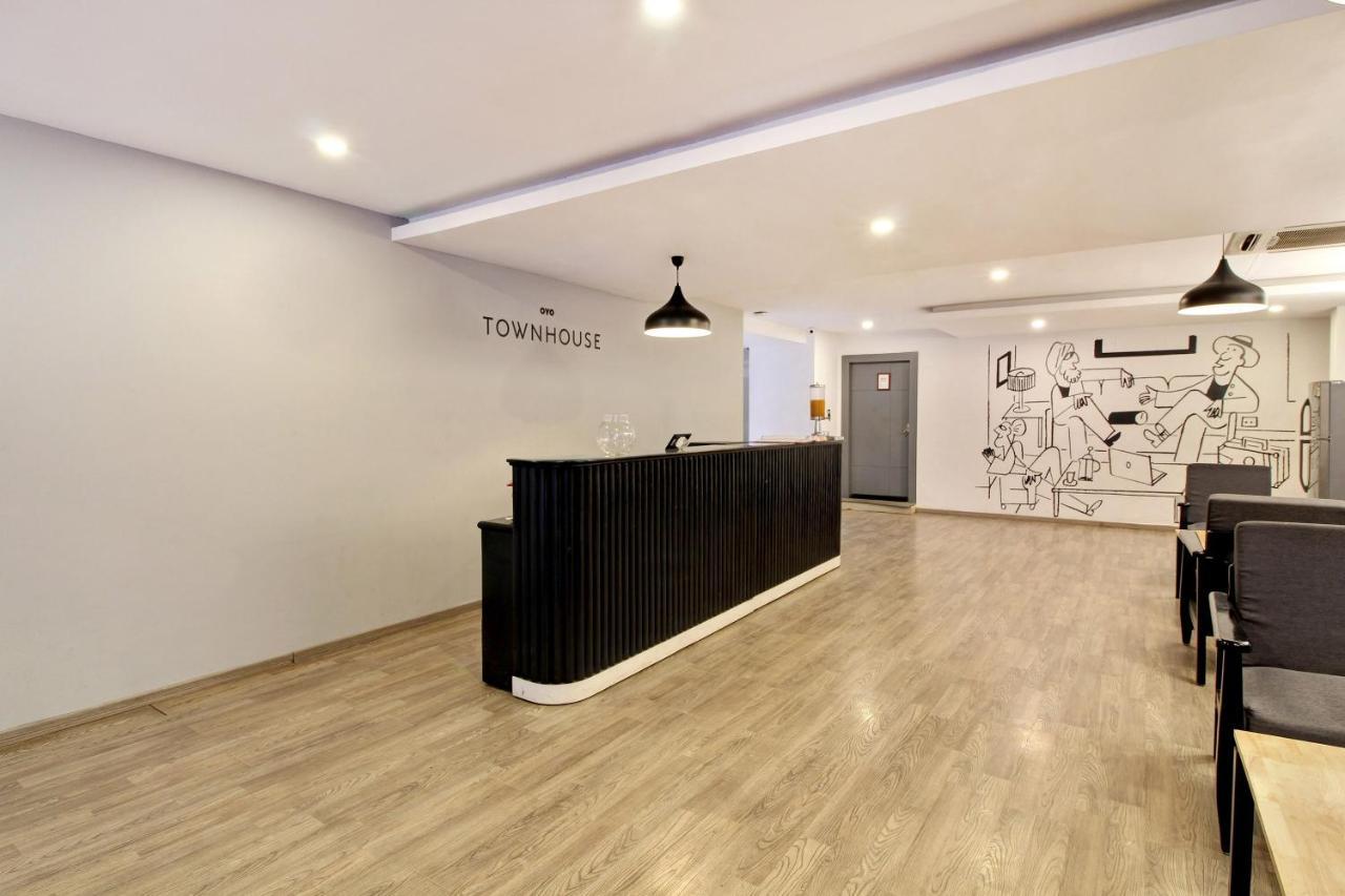Oyo Townhouse 9 Hitech City Hajdarabad Zewnętrze zdjęcie