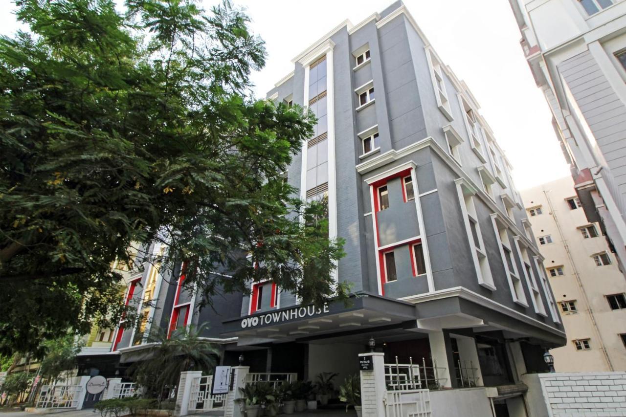 Oyo Townhouse 9 Hitech City Hajdarabad Zewnętrze zdjęcie