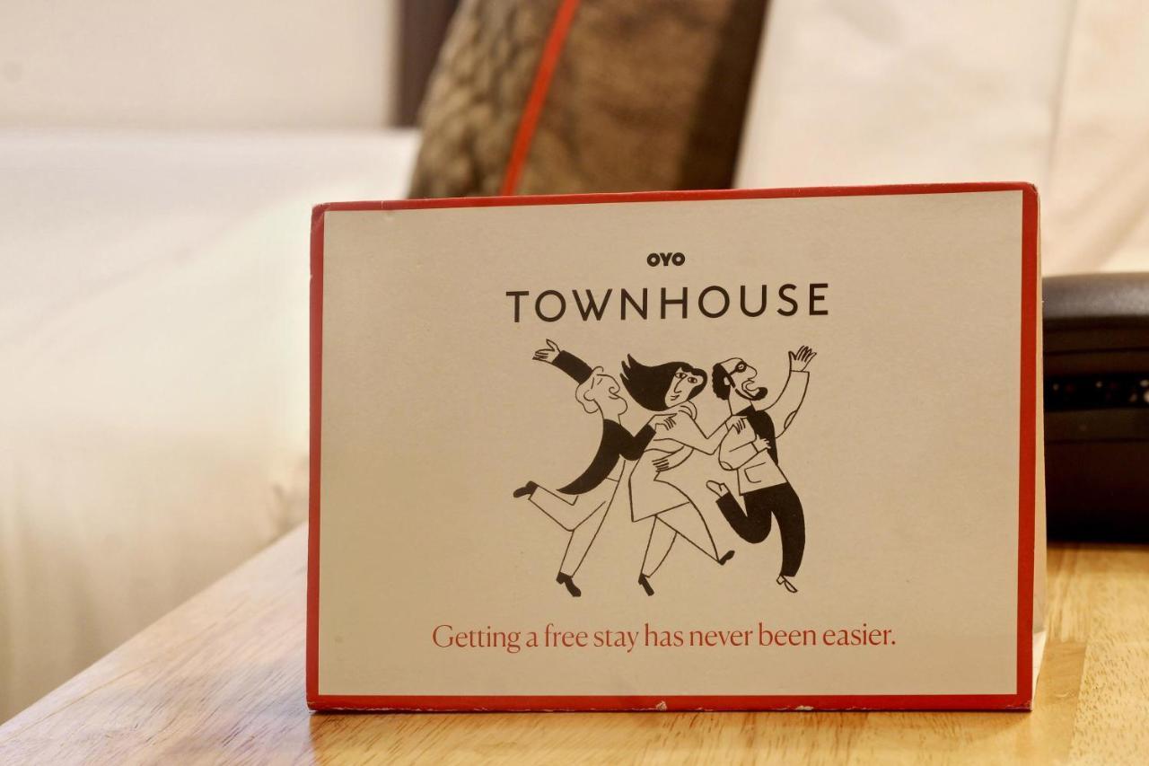Oyo Townhouse 9 Hitech City Hajdarabad Zewnętrze zdjęcie