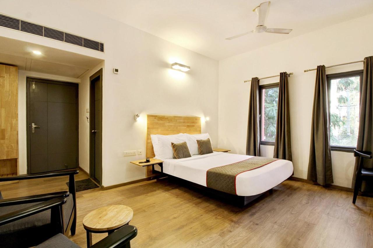 Oyo Townhouse 9 Hitech City Hajdarabad Zewnętrze zdjęcie