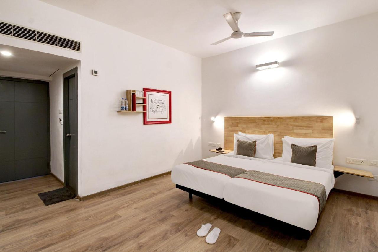 Oyo Townhouse 9 Hitech City Hajdarabad Zewnętrze zdjęcie