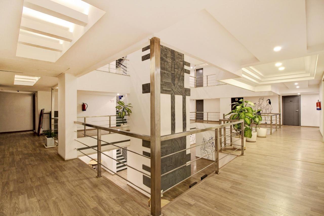 Oyo Townhouse 9 Hitech City Hajdarabad Zewnętrze zdjęcie