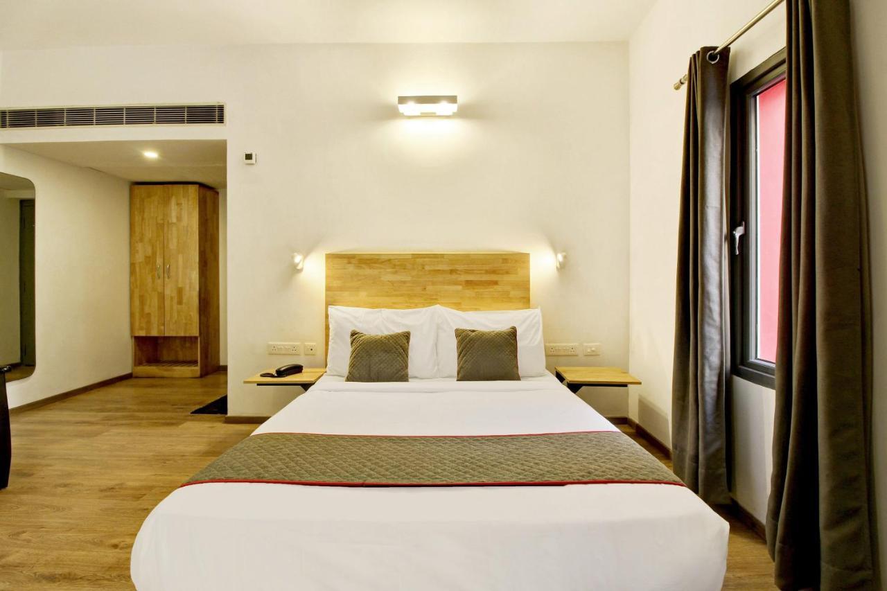 Oyo Townhouse 9 Hitech City Hajdarabad Zewnętrze zdjęcie