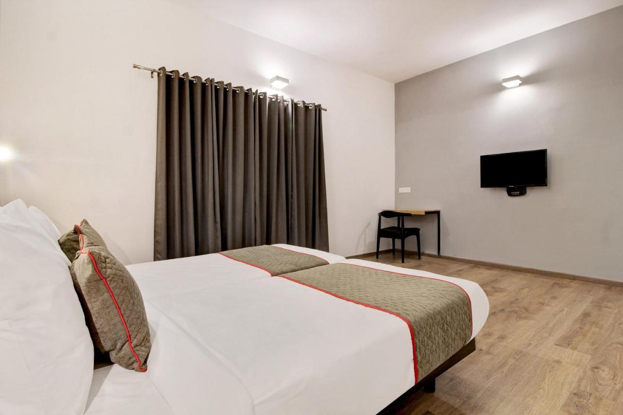 Oyo Townhouse 9 Hitech City Hajdarabad Zewnętrze zdjęcie