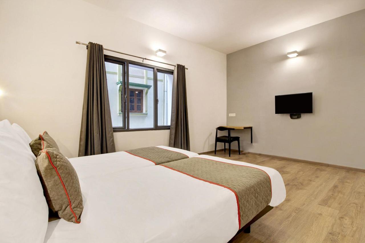 Oyo Townhouse 9 Hitech City Hajdarabad Zewnętrze zdjęcie