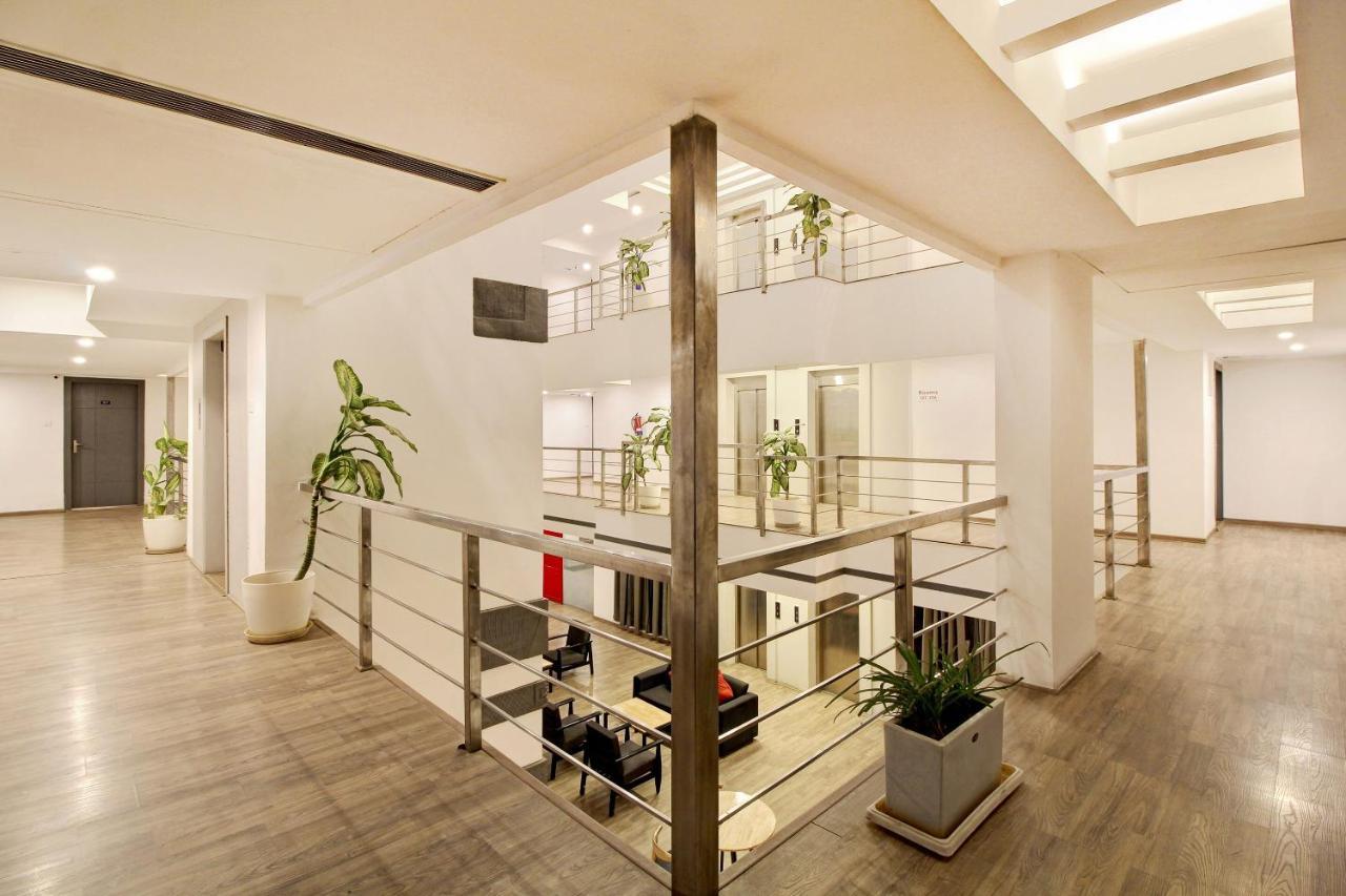 Oyo Townhouse 9 Hitech City Hajdarabad Zewnętrze zdjęcie