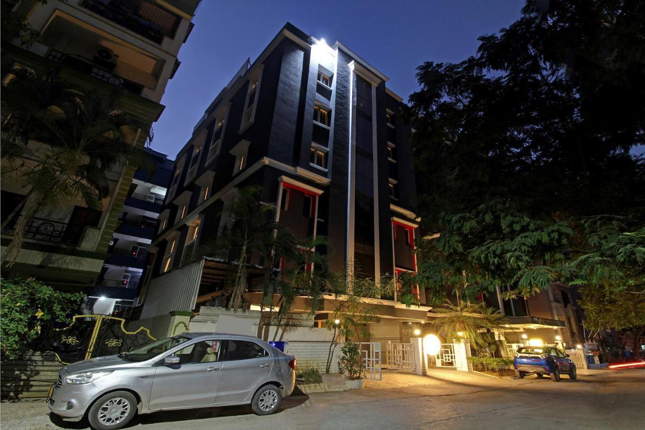 Oyo Townhouse 9 Hitech City Hajdarabad Zewnętrze zdjęcie